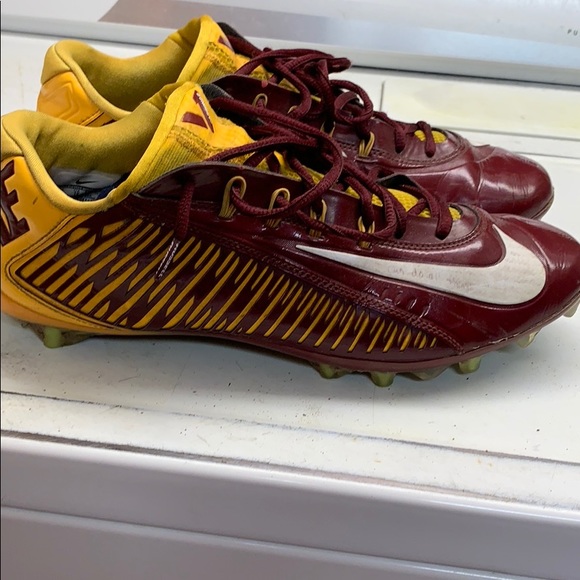 maroon nike football cleats